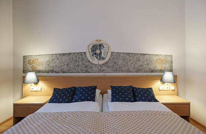 Hotel Tivoli | Prague 2 | Bed & Breakfast Rates
